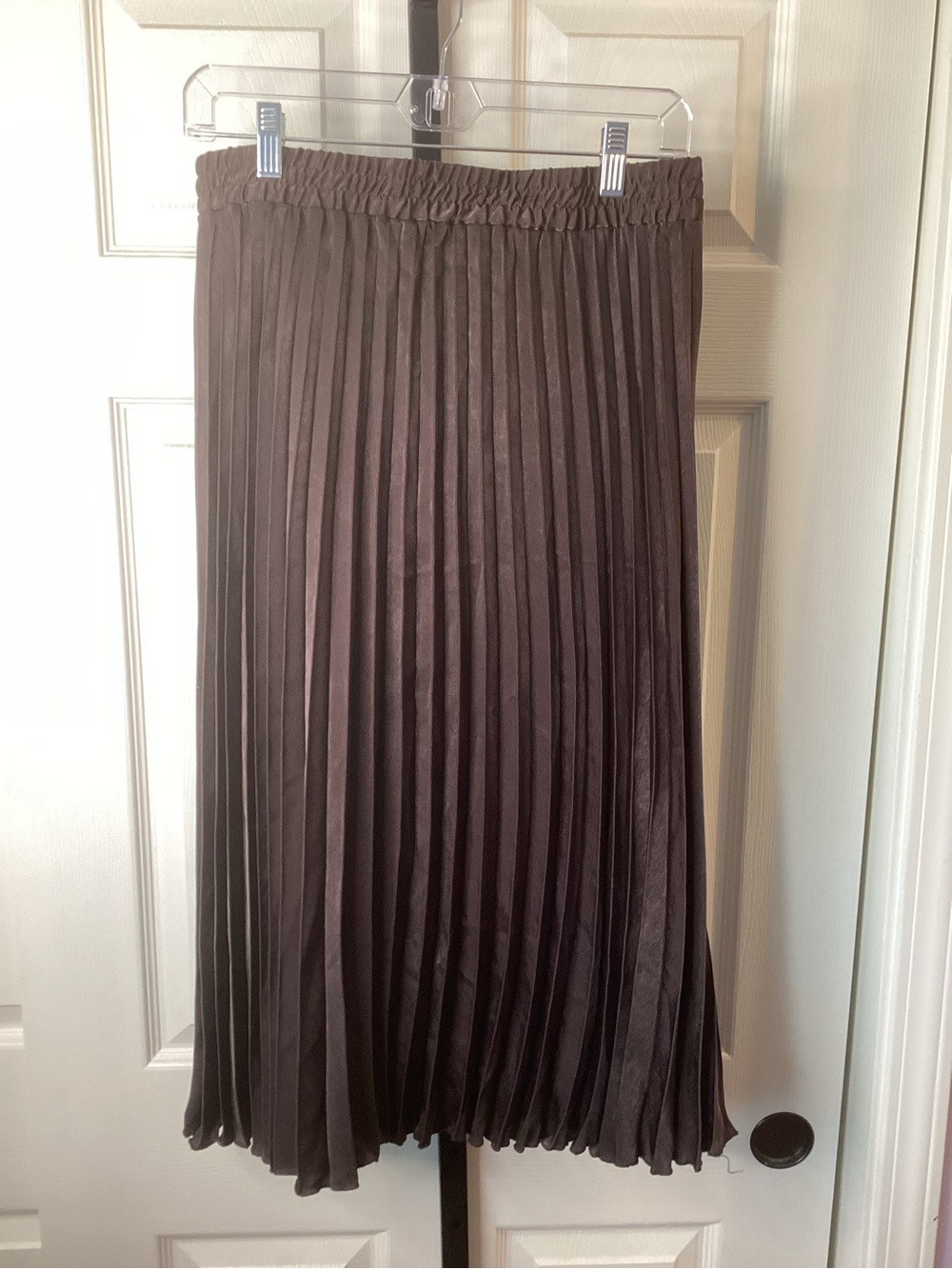 Max Studio Brown Pleated Midi Skirt, size Large, NWT